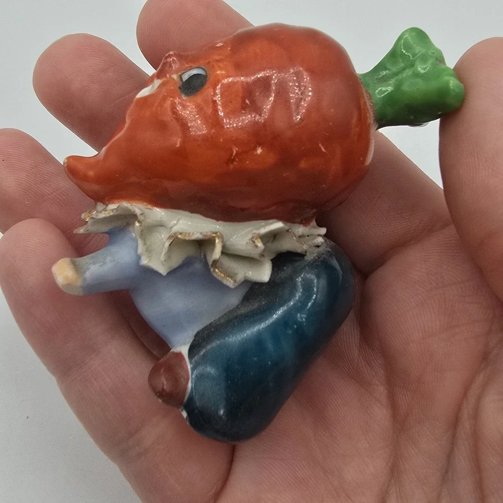 Anthropomorphic Carrot Heads Vintage Salt & Pepper Set